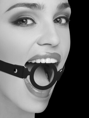 silicone ring gag with adjustable bonded leather staps black