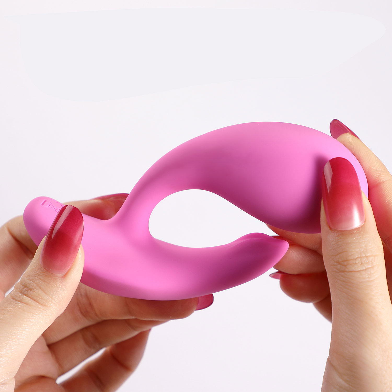 oly 2 app enabled wearable vibrator pink