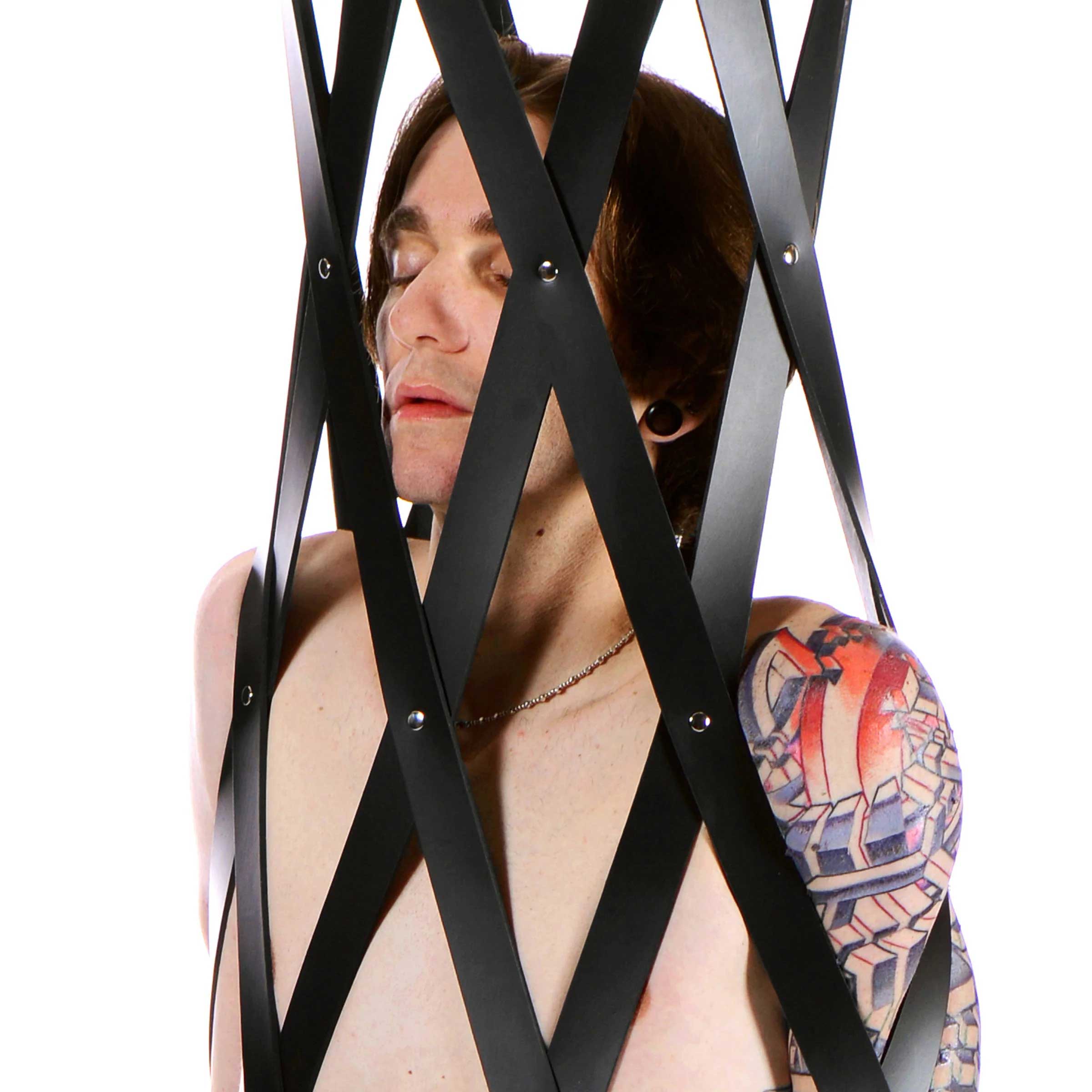 hanging rubber strap cage black